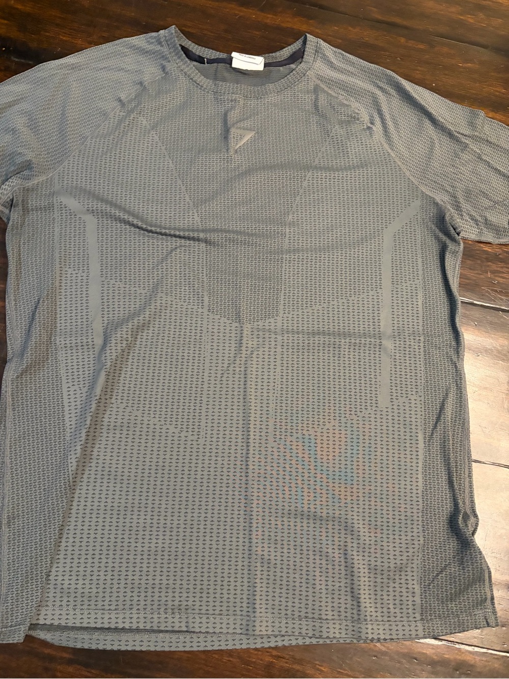 Gymshark Onyx v3 gray workout shirt size  medium
